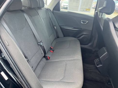 Used 2025 Kia K4 FWD image 37
