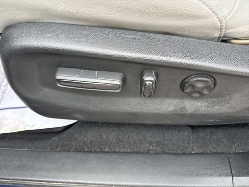 Used 2022 Honda CR-V Touring image 16