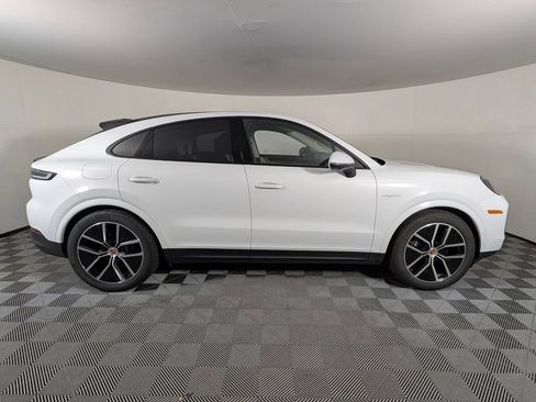 Used 2026 Porsche Cayenne E-Hybrid Coupe AWD/4WD image 8