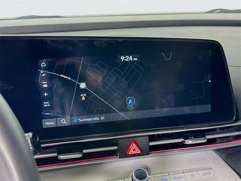 Used 2023 Hyundai Elantra Limited image 27