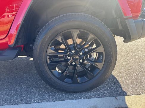 Used 2021 Jeep Wrangler Unlimited Sahara w/ Cold Weather Group image 13