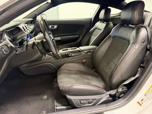 Used 2019 Ford Mustang GT Premium w/ Equipment Group 401A RWD image 10