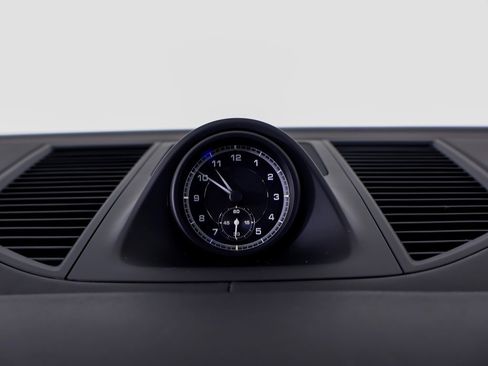 Certified 2024 Porsche Macan w/ Premium Plus Package image 14