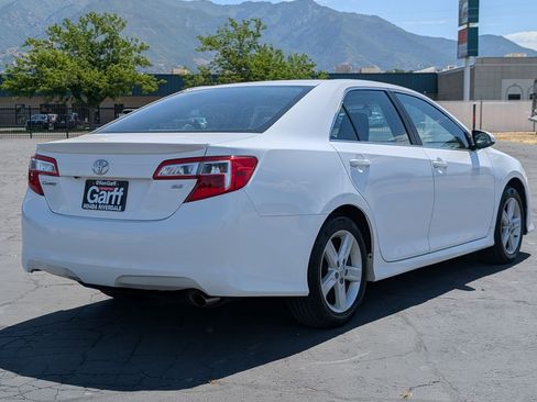 Used 2014 Toyota Camry SE FWD image 3
