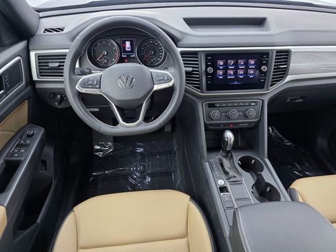 Used 2021 Volkswagen Atlas Cross Sport SE image 12
