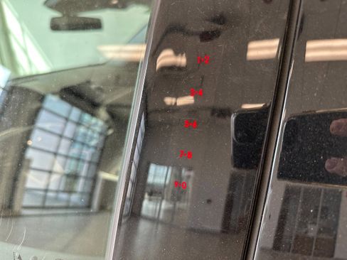 Used 2022 Ford Explorer XLT w/ Equipment Group 202A image 9