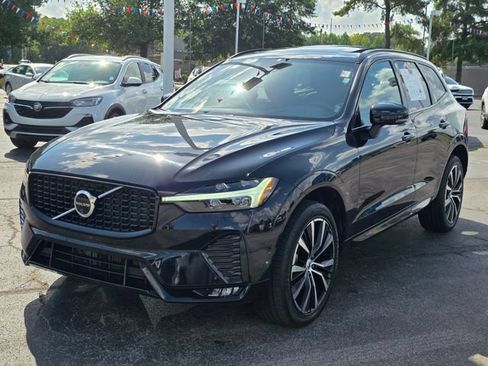 Used 2025 Volvo XC60 B5 Plus AWD/4WD image 5