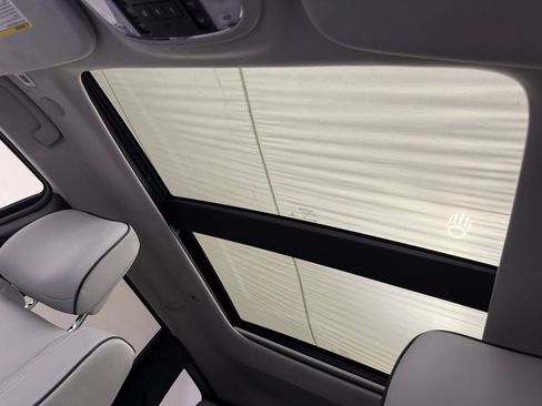 Used 2019 Jeep Grand Cherokee Summit AWD/4WD image 23