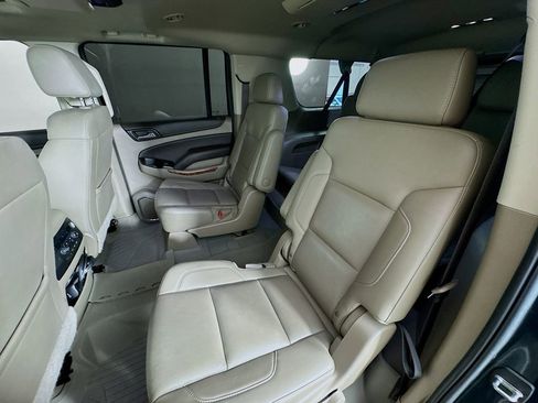 Used 2019 Chevrolet Suburban Premier image 26