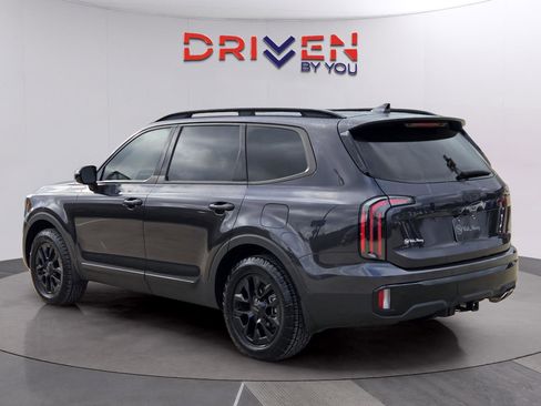 Used 2025 Kia Telluride SX Prestige X-Pro image 3