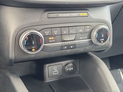 Used 2023 Ford Escape ST-Line image 13