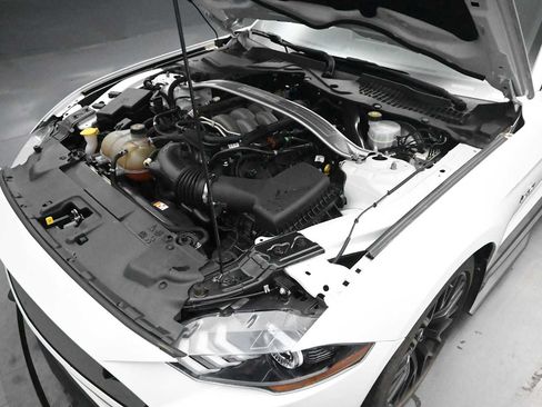 Used 2018 Ford Mustang GT Premium w/ GT Performance Package RWD image 36