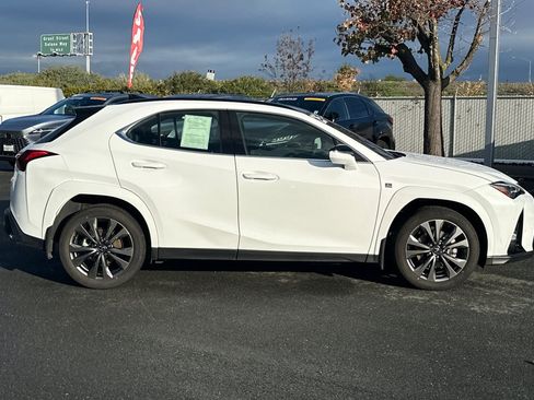 Used 2025 Lexus UX 300h FWD image 3
