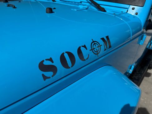 Used 2017 Jeep Wrangler Unlimited Sahara image 8