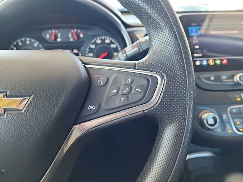 Used 2024 Chevrolet Malibu LT image 25