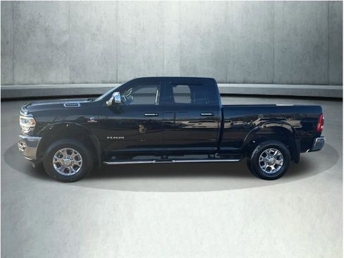 Used 2022 RAM 2500 Laramie image 2