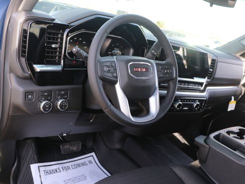 New 2026 GMC Sierra 1500 Elevation w/ LPO, Elevation Black Package image 15