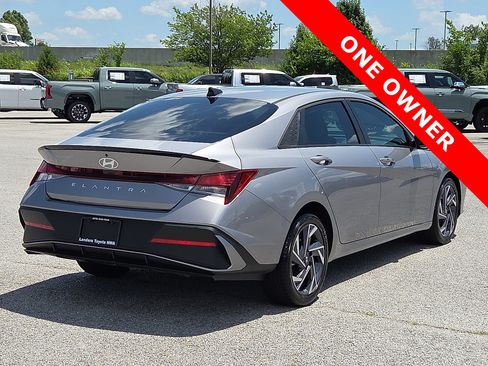 Used 2025 Hyundai Elantra Sport FWD image 5