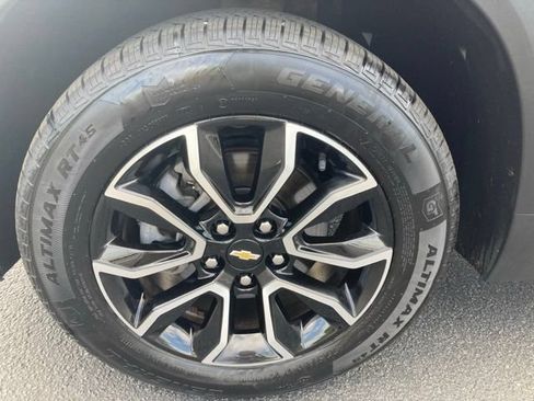 Used 2021 Chevrolet TrailBlazer ACTIV w/ Sun and Liftgate Package AWD/4WD image 13
