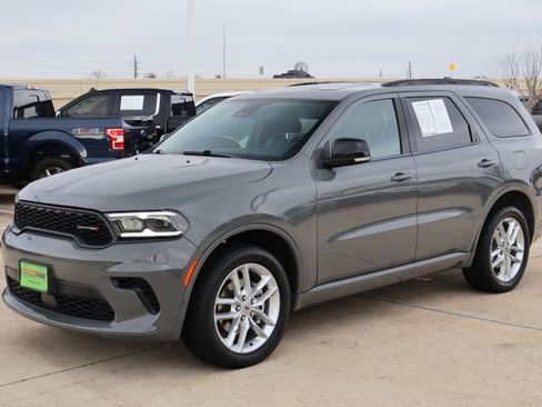 Used 2024 Dodge Durango GT image 3