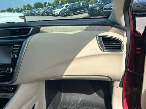 Used 2019 Nissan Murano SL w/ SL Technology Package FWD image 14
