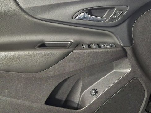 Used 2021 Chevrolet Equinox LT AWD/4WD image 14