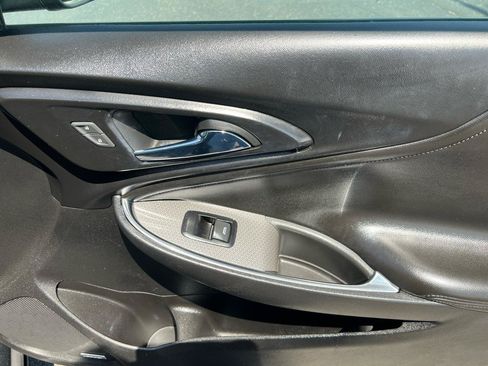 Used 2017 Chevrolet Malibu LT w/ True North Edition FWD image 11