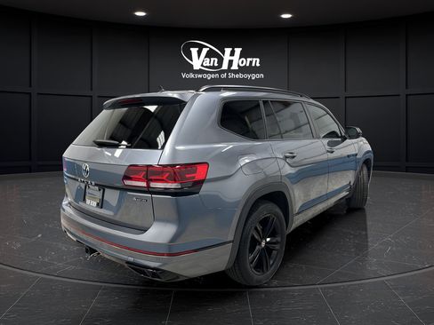 Used 2023 Volkswagen Atlas SEL R-Line AWD/4WD image 7