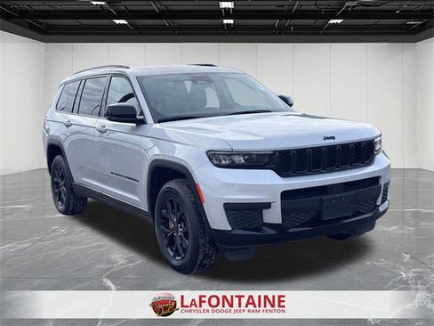 Certified 2024 Jeep Grand Cherokee L Laredo image 7