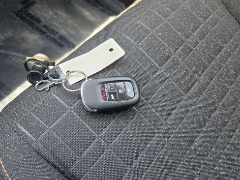 Certified 2023 Honda HR-V Sport image 18