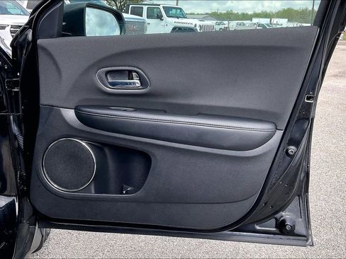 Used 2022 Honda HR-V EX image 29