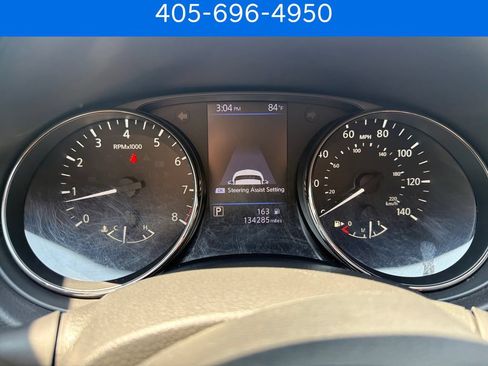 Used 2018 Nissan Rogue SL w/ Premium Package FWD image 18