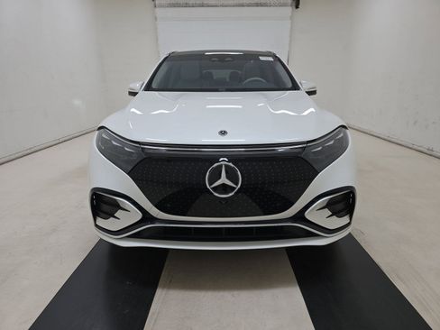 Used 2023 Mercedes-Benz EQS 580 4MATIC SUV w/ Pinnacle Trim Package image 3