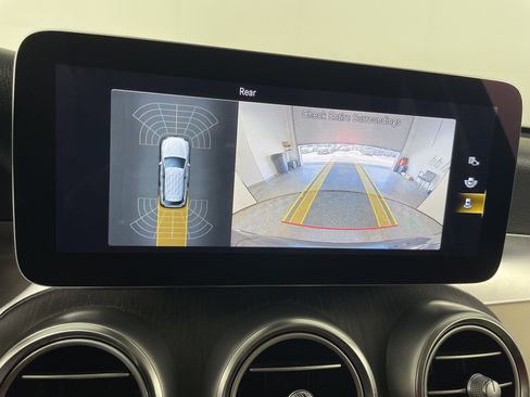 Used 2021 Mercedes-Benz GLC 300 image 22