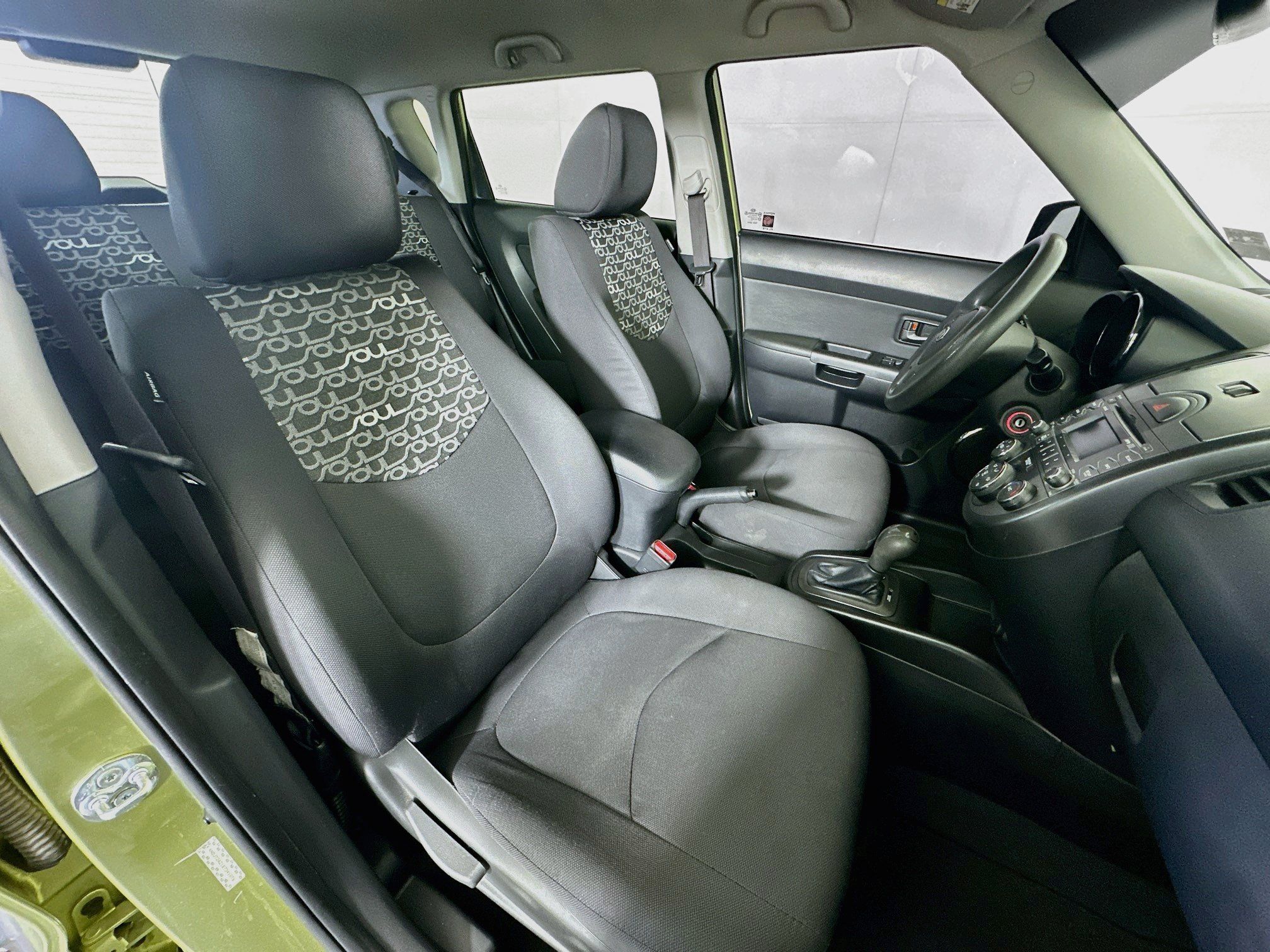 Used 2011 Kia Soul + FWD image 27