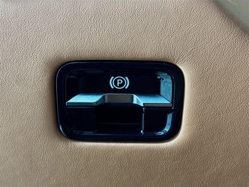 Used 2025 Mercedes-Benz S 63 AMG S image 10