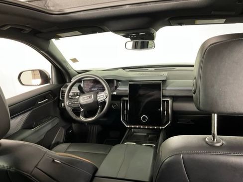 Used 2024 GMC Acadia AT4 w/ Luxury Package AWD/4WD image 14