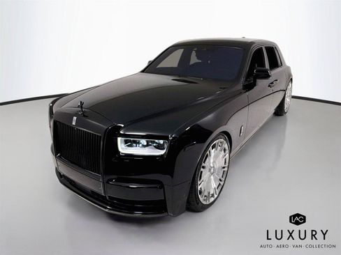 Used 2019 Rolls-Royce Phantom Sedan RWD image 4