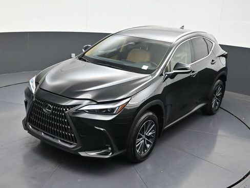 Used 2025 Lexus NX 250 FWD w/ Accessory Package (K3) image 16