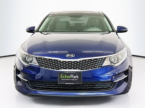 Used 2017 Kia Optima EX w/ Premium Package image 2