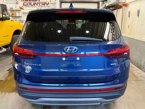Used 2023 Hyundai Santa Fe SE AWD/4WD image 6