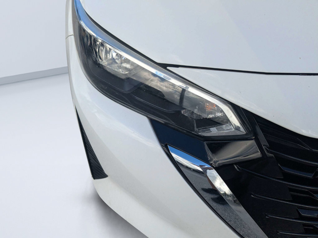 Used 2024 Nissan Sentra SV FWD image 12
