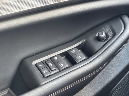Used 2024 Jeep Grand Cherokee Altitude RWD image 13