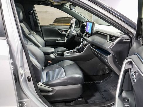 Used 2024 Toyota RAV4 XSE w/ Advanced Technology Package AWD/4WD image 17