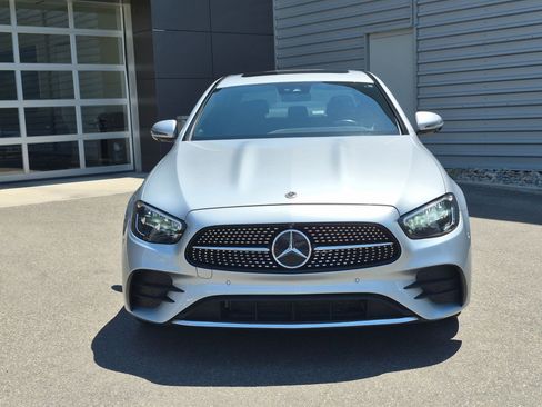 Used 2023 Mercedes-Benz E 350 4MATIC Sedan image 9