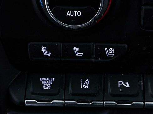 Used 2022 Chevrolet Silverado 2500 High Country w/ Z71 Off-Road Package image 22