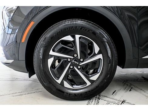 Used 2023 Kia Sportage LX image 21