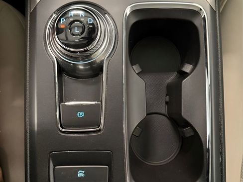 Used 2019 Ford Fusion SE image 28