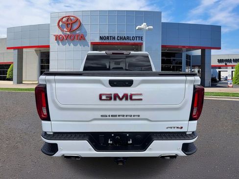 Used 2024 GMC Sierra 1500 AT4 w/ AT4 Premium Package AWD/4WD image 9