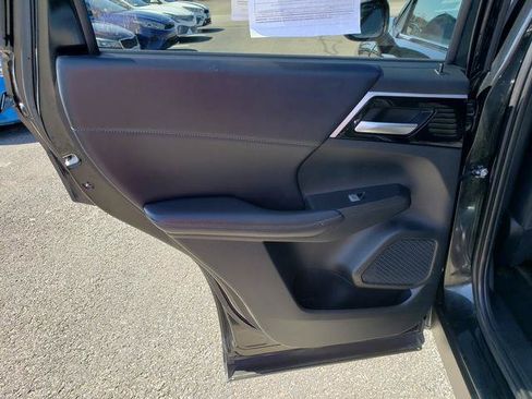 Used 2023 Mitsubishi Outlander SE AWD/4WD image 15